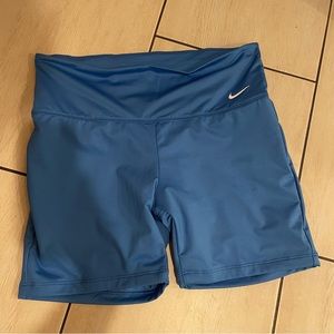 NEW NIKE ESSENTIAL MOVE TO ZERO 6” SWIM SHORTS